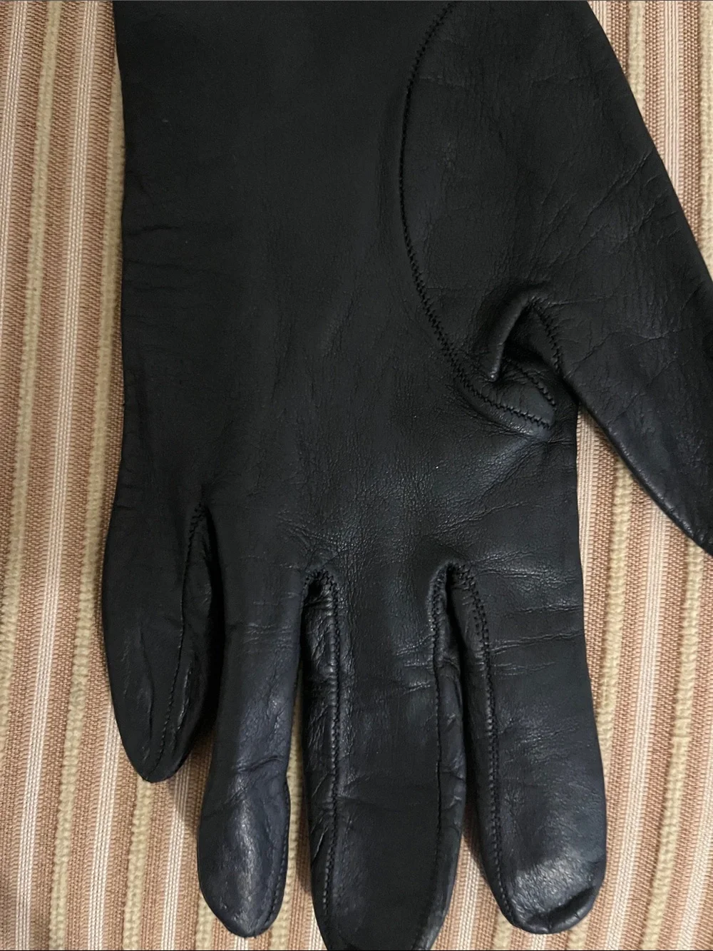 Women's Black Leather Gloves